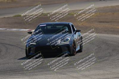 media/Sep-20-2025-Extreme Speed (Sat) [[1fcc23683c]]/Green (Private)/Session 3 (Offramp)/